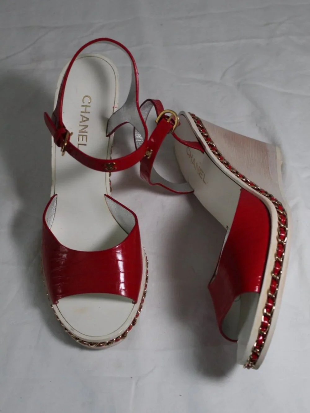 Chanel Red Croc Embossed Leather Wedge Chain Detail Ankle Strap CC Sandals 40